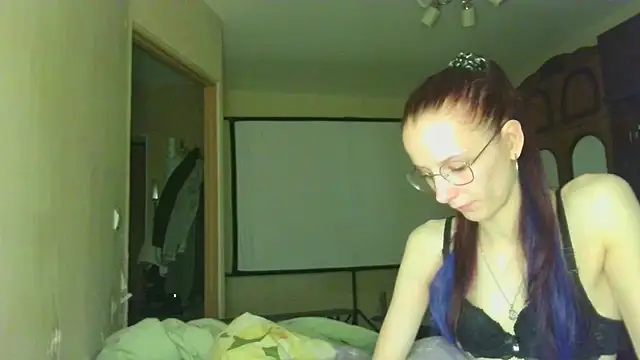 Lucy Divine online show from October 2, 4:45 pm