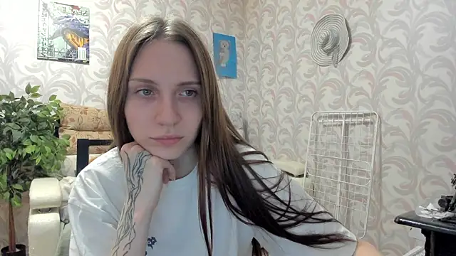 Kelly Gerzikaa online show from October 25, 11:40 am