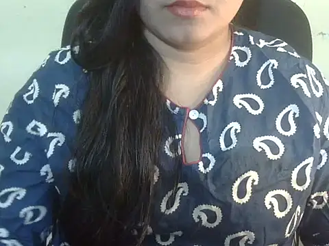 Aanya Hazel online show from November 9, 9:33 pm