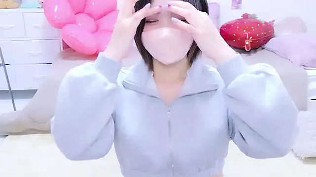 Hinata Sun online show from March 30, 8:41 pm