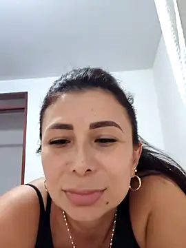 mia mancinii online show from April 13, 9:15 pm