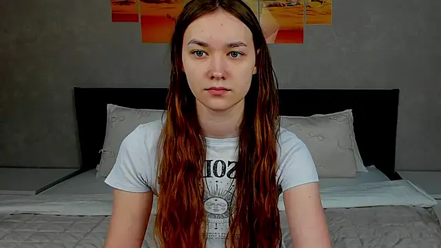 AmadaReine online show from March 7, 5:36 am