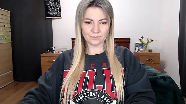 ParadiseAlina online show from January 16, 9:00 pm