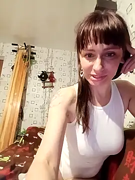 Lietta  online show from April 3, 6:50 pm