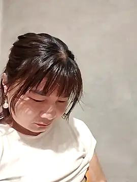 kute-00 online show from February 7, 1:48 pm