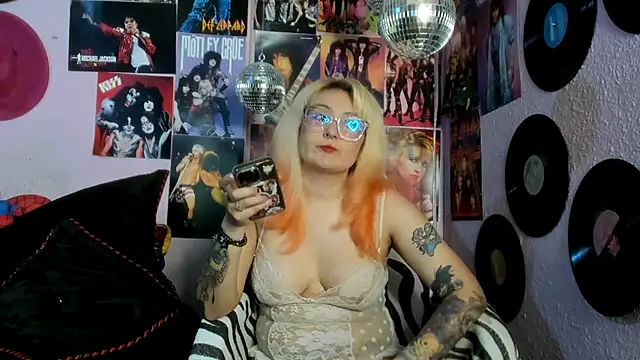 Avril Maria online show from March 20, 6:57 pm