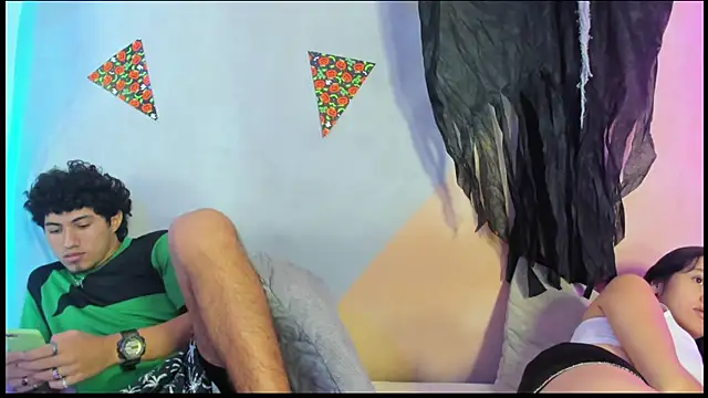 Laura and Kevin online show from October 21, 4:44 pm