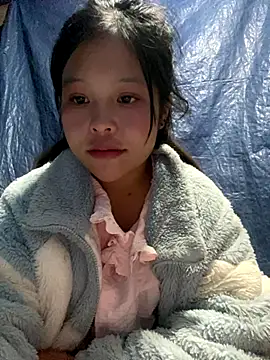 O o UwU o O online show from November 24, 10:06 am