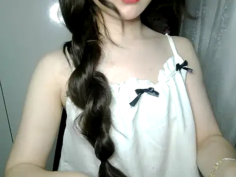Annabelle-e online show from May 31, 7:04 pm