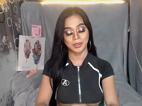 SerenityFoxx online show from November 18, 3:40 am