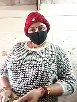 Rakhi sawant143 online show from January 10, 3:00 am