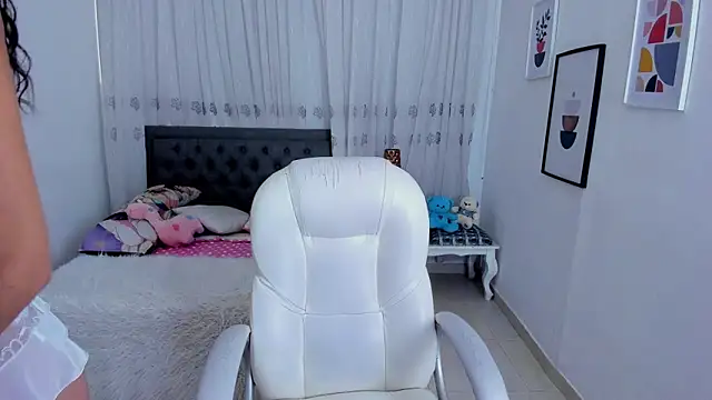 Mia Clay1 online show from September 16, 7:55 pm