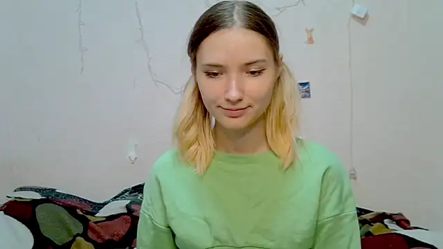  kikiclark   online show from September 28, 8:47 pm