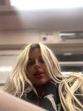 Steffi Snowbunny online show from March 15, 8:00 pm