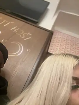 Steffi Snowbunny online show from February 2, 9:03 pm