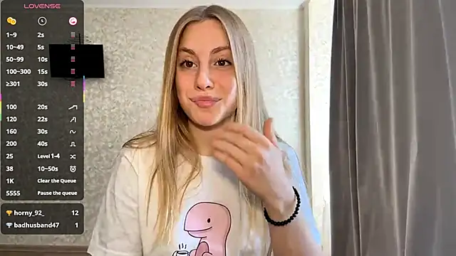 DreamyOlivia online show from September 14, 10:24 am