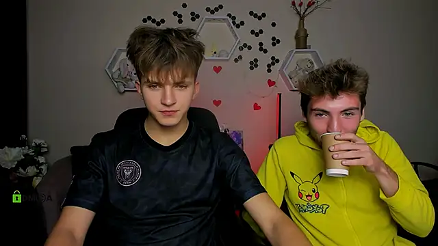 travis wolf  online show from September 13, 6:49 pm