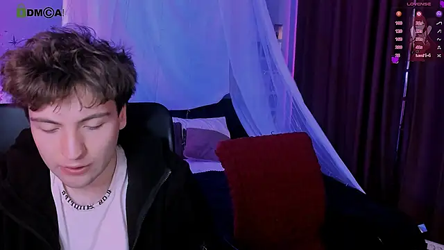 travis wolf  online show from April 23, 8:44 am