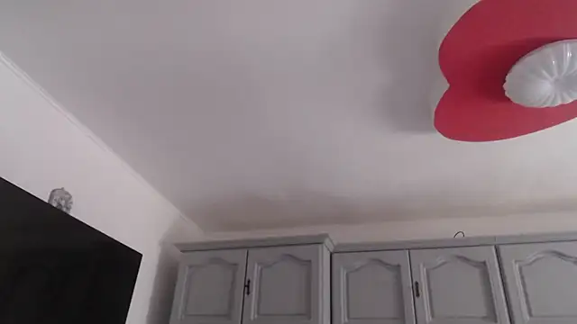 anabellana online show from April 7, 1:02 pm