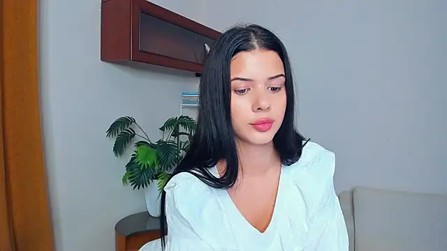 JoCauterucci online show from September 19, 6:45 am