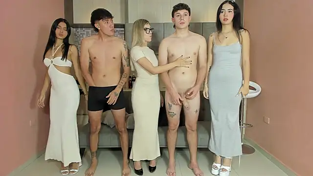 Goodlatin girls online show from October 6, 2:45 pm