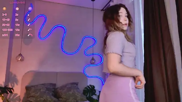 Lina Glow online show from April 4, 6:56 am