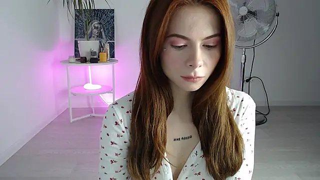 ChloeSummers online show from September 12, 4:25 pm