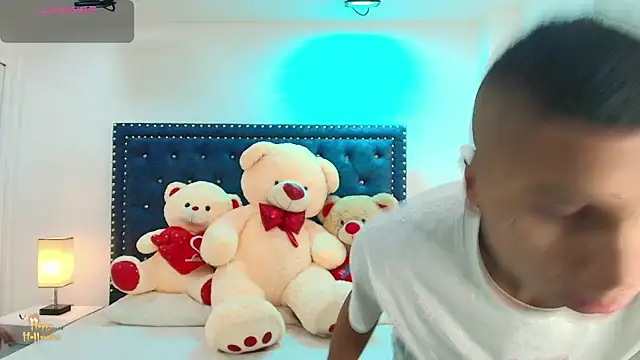 Damian and roxanne online show from October 19, 12:29 pm