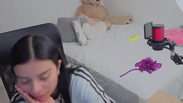 valerihouse online show from March 5, 2:07 am