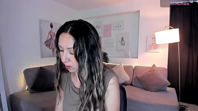 Laly dolce online show from October 8, 8:02 pm