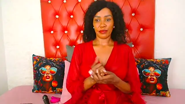 GaggingQueen32 online show from November 27, 1:30 am