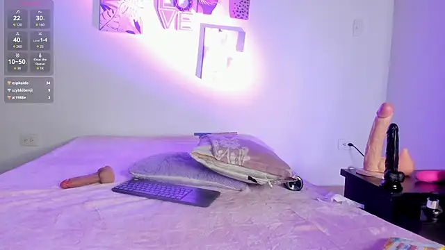 hellzel moon online show from January 16, 3:13 am