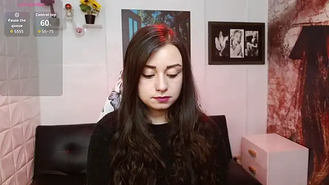 Eva Roussell online show from February 19, 7:02 pm