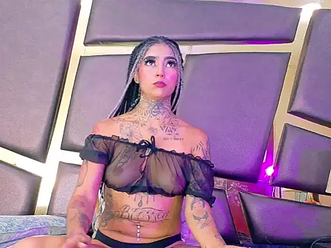 EmilieLake online show from September 25, 9:12 pm