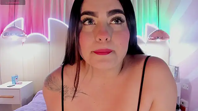 sofiiacarson online show from December 3, 3:09 am