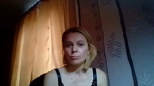 LiluXRose online show from October 14, 10:51 am