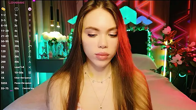 MimiFors online show from October 9, 6:34 pm