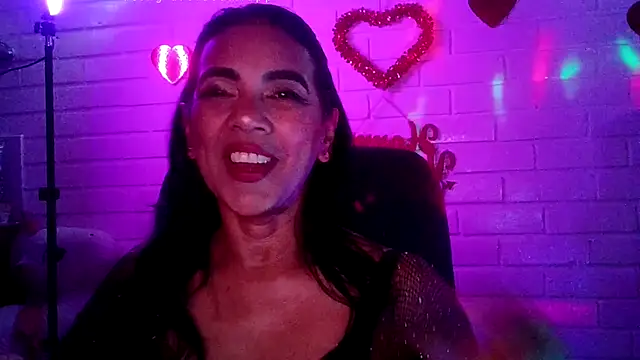 MiiaVelasquez online show from February 14, 5:09 am