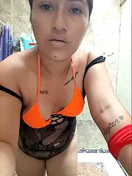 PChase5Bennt online show from November 26, 3:24 pm