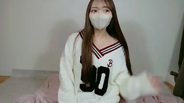 mimichan v online show from November 23, 12:40 pm