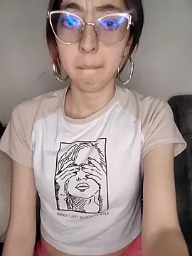 AnnieSparkle online show from September 17, 3:15 am