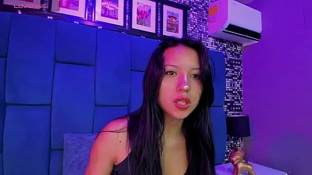 lux bitchx online show from December 4, 5:53 am