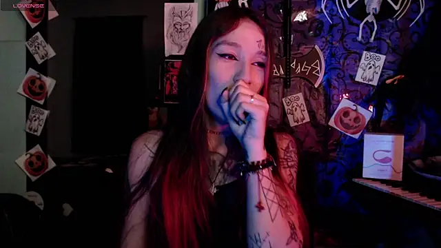 lilithword online show from October 18, 1:14 pm