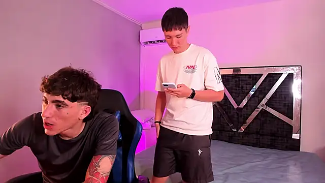 Handsomeboyss19 online show from February 18, 2:54 am