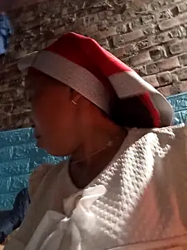 me-cute online show from December 16, 11:10 pm