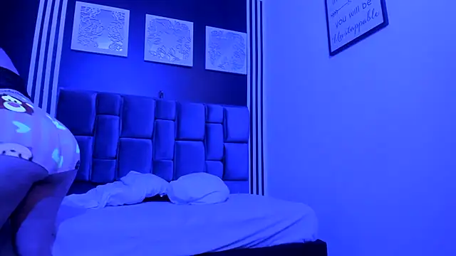 Hornycouple Hot online show from September 16, 4:04 pm