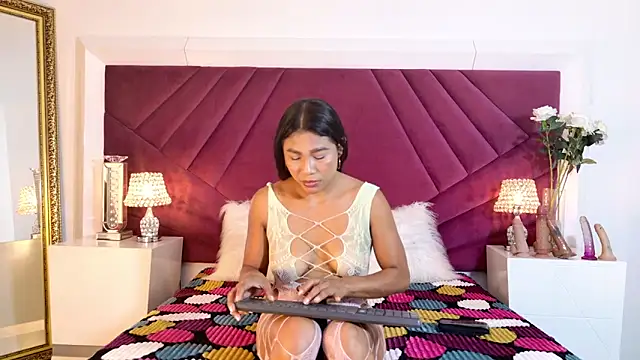 VeraGarnier online show from April 11, 7:28 pm