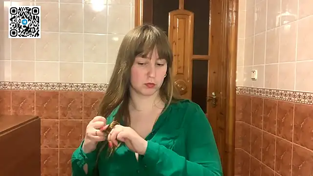 MaroonMoon  online show from December 2, 9:28 pm