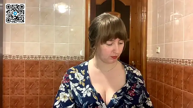 MaroonMoon  online show from January 11, 9:20 pm