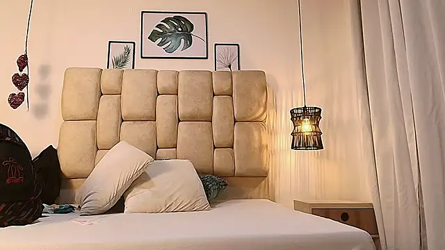 elizawiliamst online show from September 23, 12:14 pm